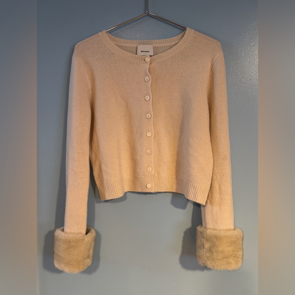 REFORMATION Clara Cashmere Crew Cardigan Cream Faux Fur Cuff - Picture 3 of 8